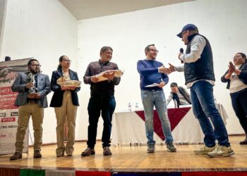 Emanuel Hernández encabeza conferencia sobre migración en la era de Trump: Retos y realidades para los mexicanos