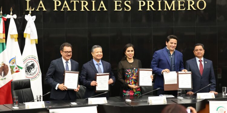 Gobierno de Hidalgo y Senado de la República signan convenio para profesionalizar a personas servidoras públicas