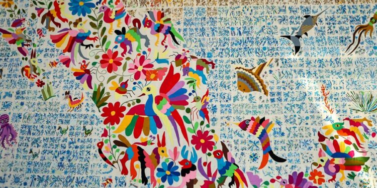 Nuevamente en exhibición el tenango más grande del mundo