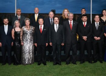 Empresarias y empresarios, elementos fundamentales en la transformación de Hidalgo: Julio Menchaca