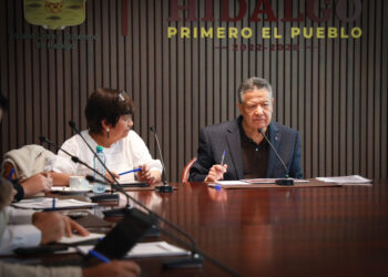 Gobierno de Hidalgo y Sedatu analizan reubicación de familias damnificadas