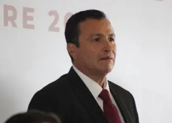 Exhiben en Hidalgo a maestros y funcionarios con sueldos dobles y hasta triples