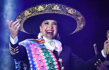 Aída Cuevas celebra 50 años de trayectoria con la gira