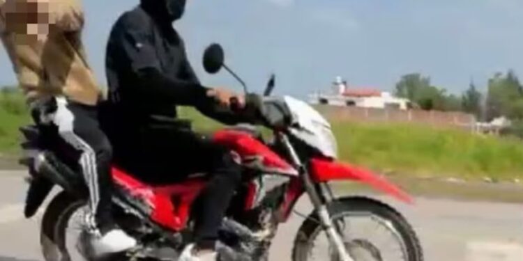 Atacan a balazos a “Don Nico” mientras transmitía en vivo denunciando baches