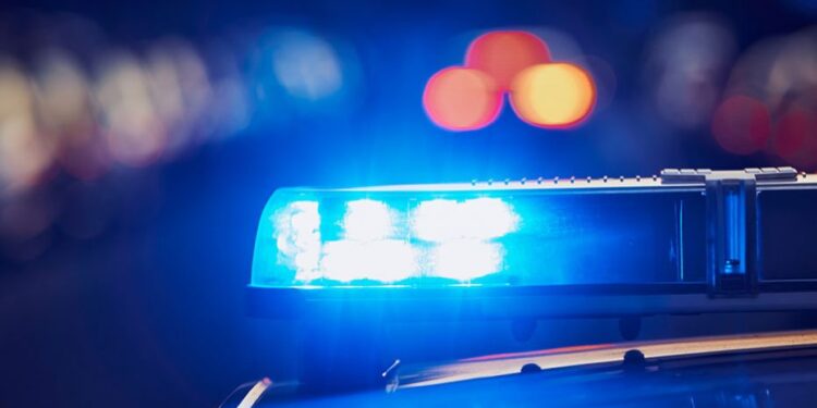 Ataque armado en Pachuca deja dos hombres ejecutados dentro de un auto