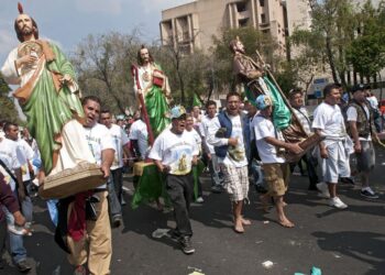 Miles celebran a San Judas Tadeo, el santo de las causas difíciles