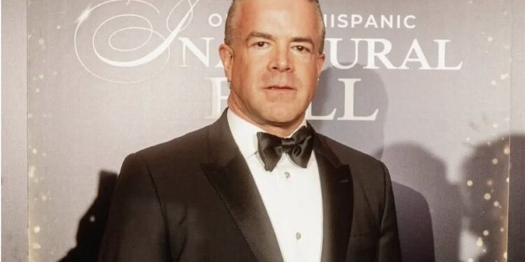 FGR abre investigación por delincuencia organizada contra Raúl Rocha, dueño de Miss Universo