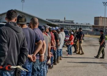 ¡Se pasaron! Deportan a queretano a Guatemala