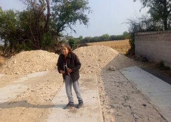 Exigen 5 mil pesos a adulta mayor para permitir acceso a su terreno en Alfajayucan