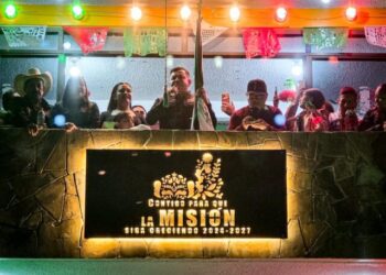 Ibsan Israel Villeda encabezó una noche de tradición y orgullo patrio en La Misión